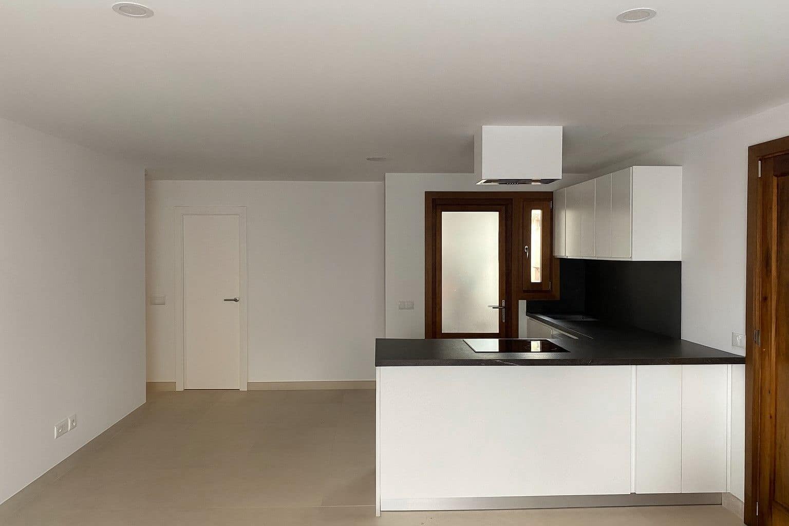 3 soveværelse Lejlighed til leje i Palma de Mallorca - € 1.700 (Ref: 9256362)