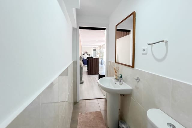 Kommersiell til salgs i Fuengirola - € 29 000 (Ref: 9256743)