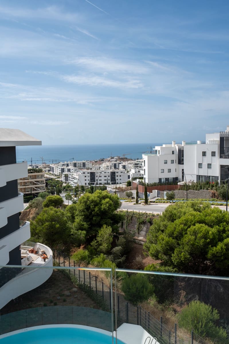 3 bedroom Apartment for sale in Fuengirola with pool - € 795,000 (Ref: 9258116)