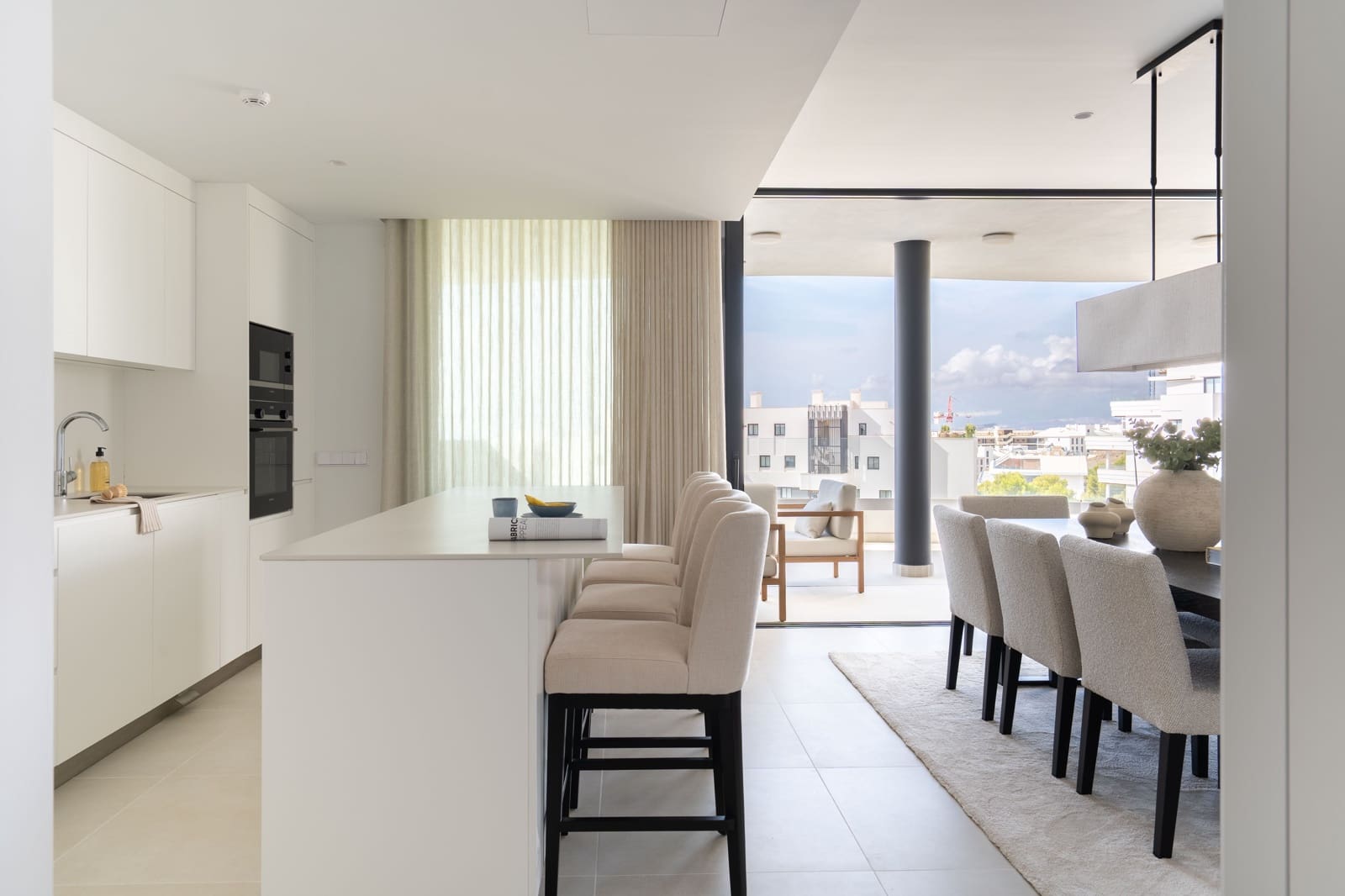 3 bedroom Apartment for sale in Fuengirola with pool - € 795,000 (Ref: 9258116)