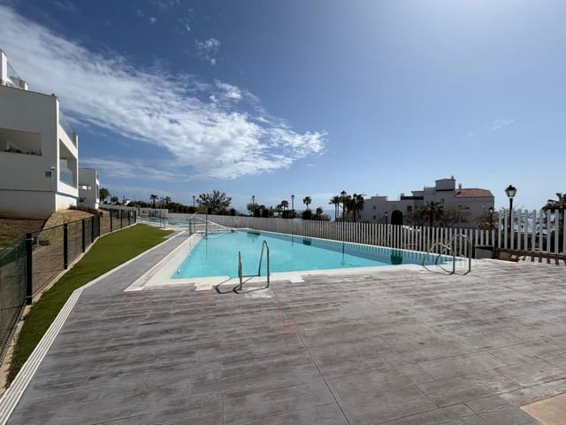 Hus til salgs i Hacienda Torrequebrada, Benalmádena - € 29 500 (Ref: 9263389)