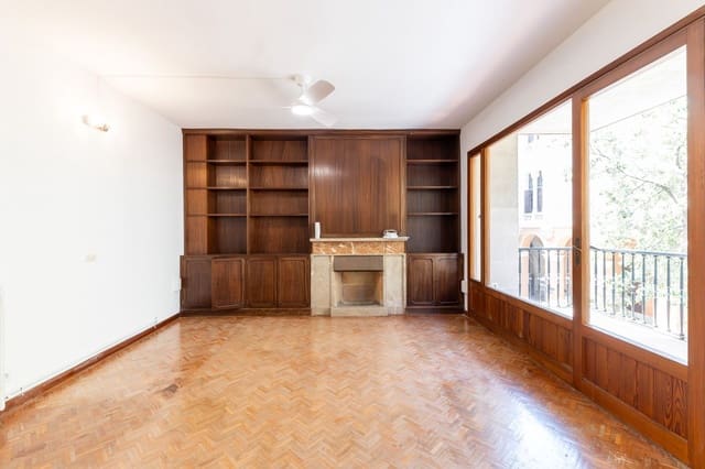 Appartement de 4 chambres à louer à La Seu, Palma de Mallorca - 2 700 € (Ref: 9263390)