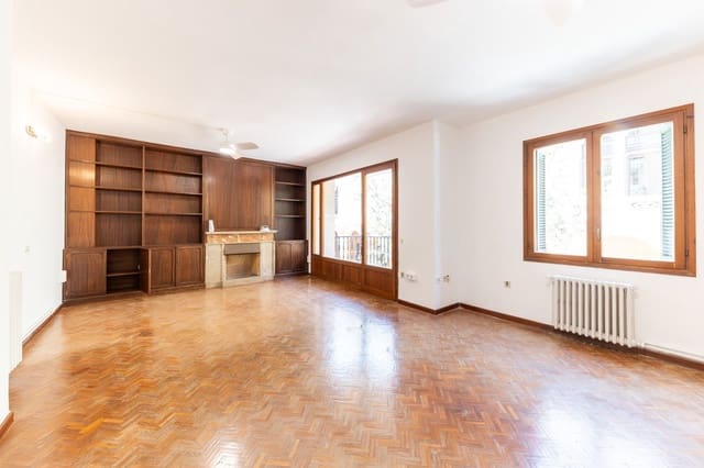 Appartement de 4 chambres à louer à La Seu, Palma de Mallorca - 2 700 € (Ref: 9263390)