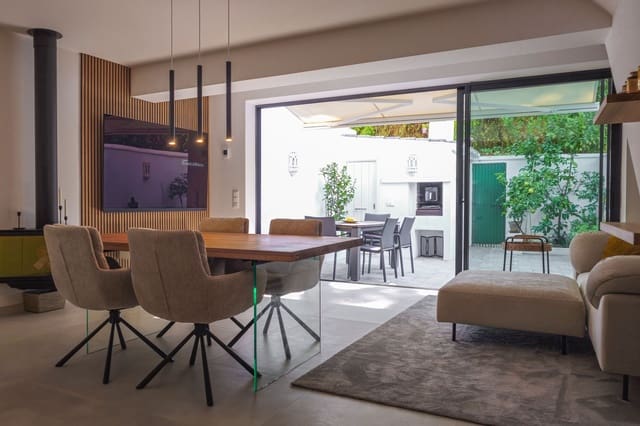 2 sypialnia Dom na sprzedaż w Lomas De Marbella, Marbella z basenem - 1 075 000 € (Ref: 9265149)