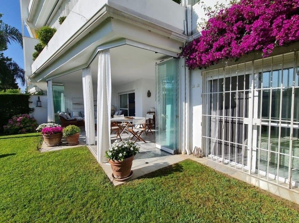 5 makuuhuone Huoneisto myytävänä paikassa San Pedro de Alcantara mukana uima-altaan - 779 900 € (Ref: 9268930)