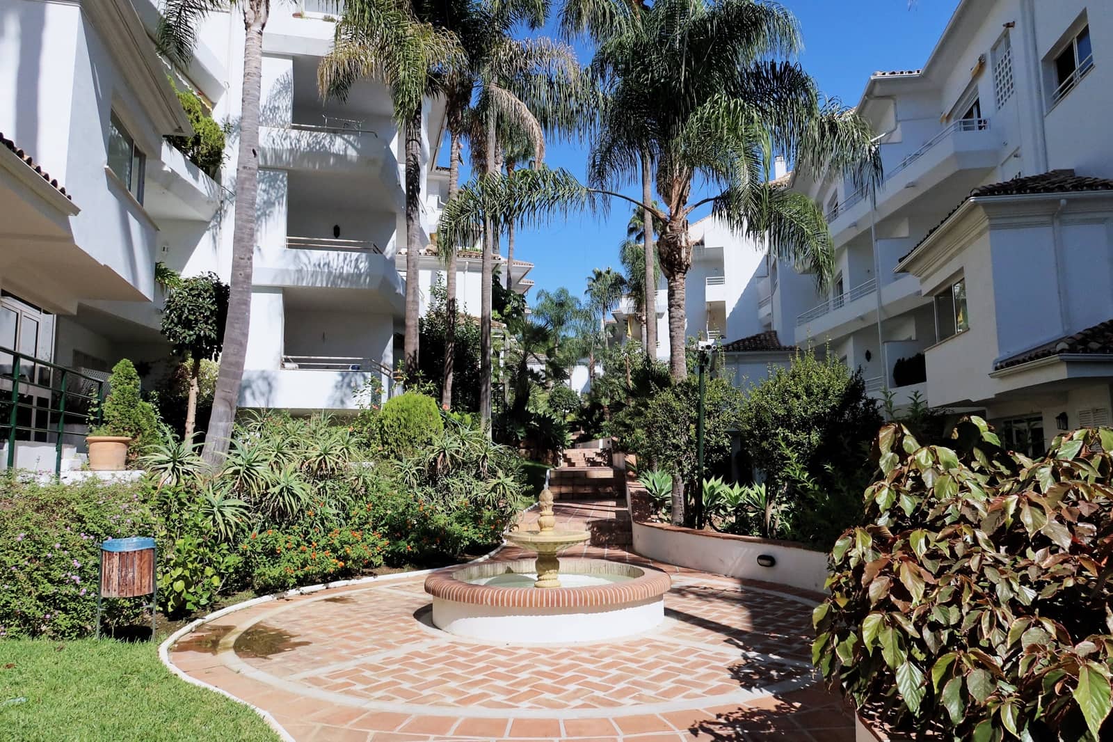 5 makuuhuone Huoneisto myytävänä paikassa San Pedro de Alcantara mukana uima-altaan - 779 900 € (Ref: 9268930)