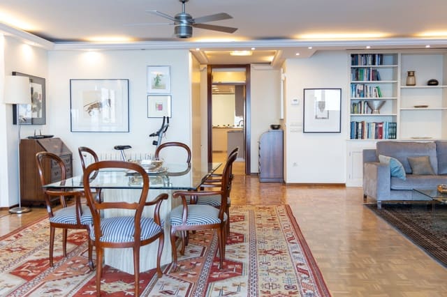 3 sypialnia Apartament do wynajęcia w La Malagueta, Miasto Málaga - 4 500 € (Ref: 9268996)