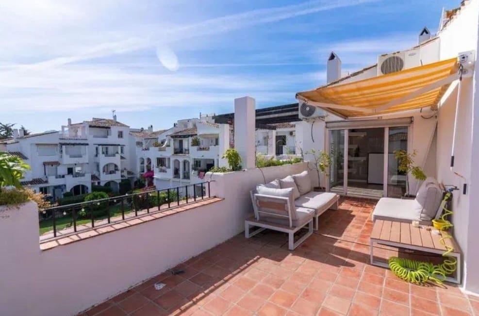 3 soveværelse Penthouse til salg i Estepona med swimmingpool - € 539.000 (Ref: 9269070)