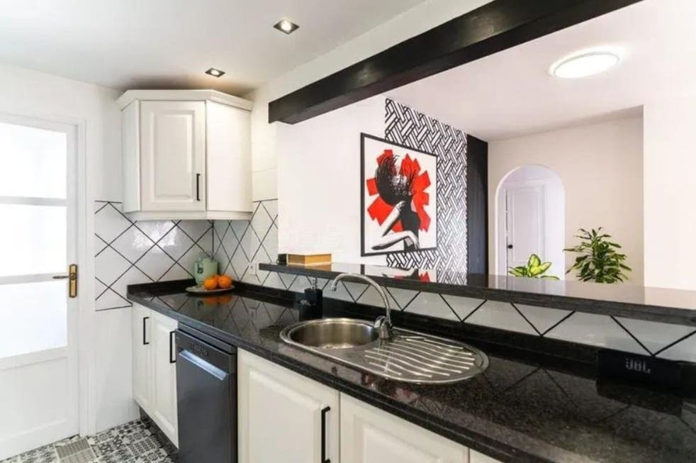 3 soveværelse Penthouse til salg i Estepona med swimmingpool - € 539.000 (Ref: 9269070)