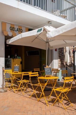 Yritys myytävänä paikassa Zona Puerto Deportivo, Fuengirola - 110 000 € (Ref: 9270554)