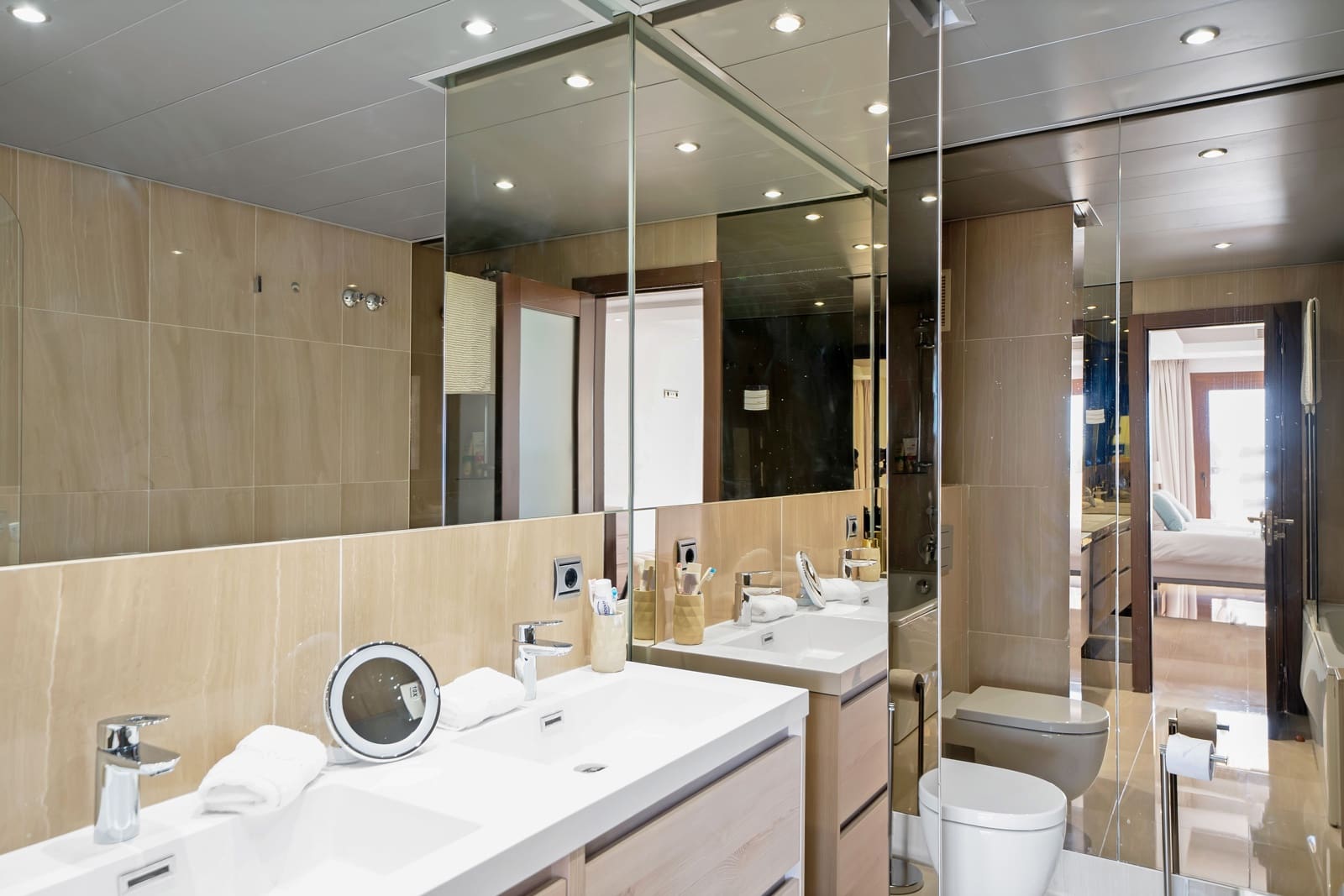 3 makuuhuone Huoneisto myytävänä paikassa Estepona mukana uima-altaan - 895 000 € (Ref: 9275195)