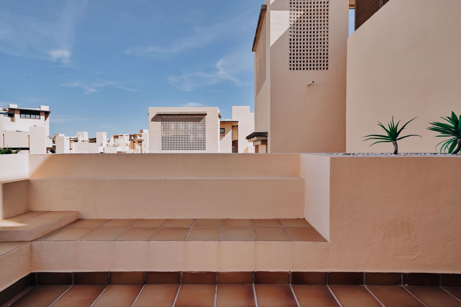 3 makuuhuone Huoneisto myytävänä paikassa Estepona mukana uima-altaan - 895 000 € (Ref: 9275195)