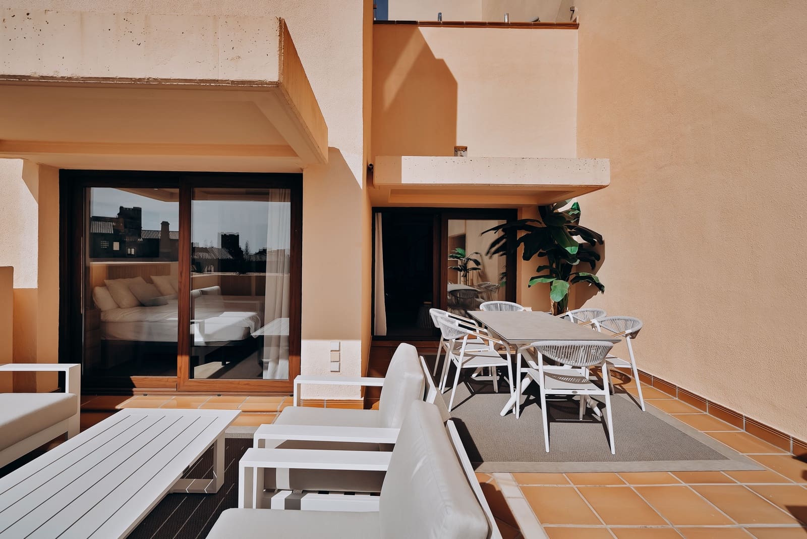 3 makuuhuone Huoneisto myytävänä paikassa Estepona mukana uima-altaan - 895 000 € (Ref: 9275195)