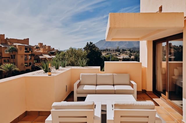 3 bedroom Apartment for sale in El Padrón, Estepona with pool - € 895,000 (Ref: 9275195)