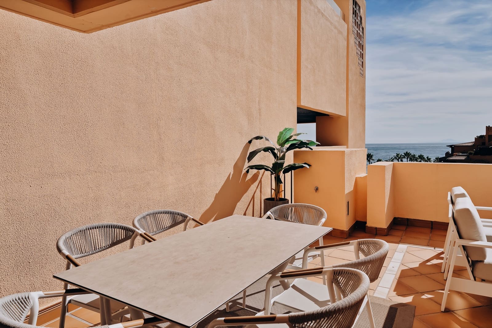 3 makuuhuone Huoneisto myytävänä paikassa Estepona mukana uima-altaan - 895 000 € (Ref: 9275195)