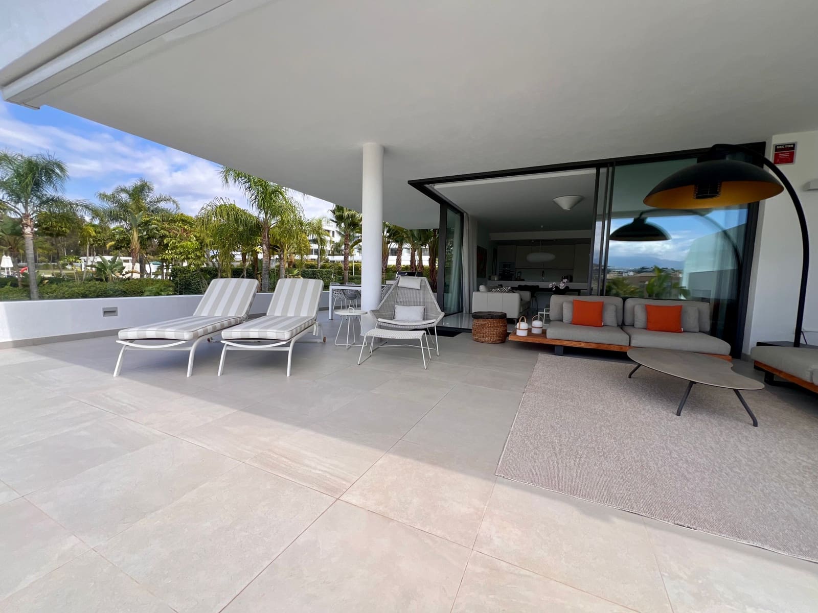 3 quarto Apartamento para venda em New Golden Mile com piscina - 895 000 € (Ref: 9275820)