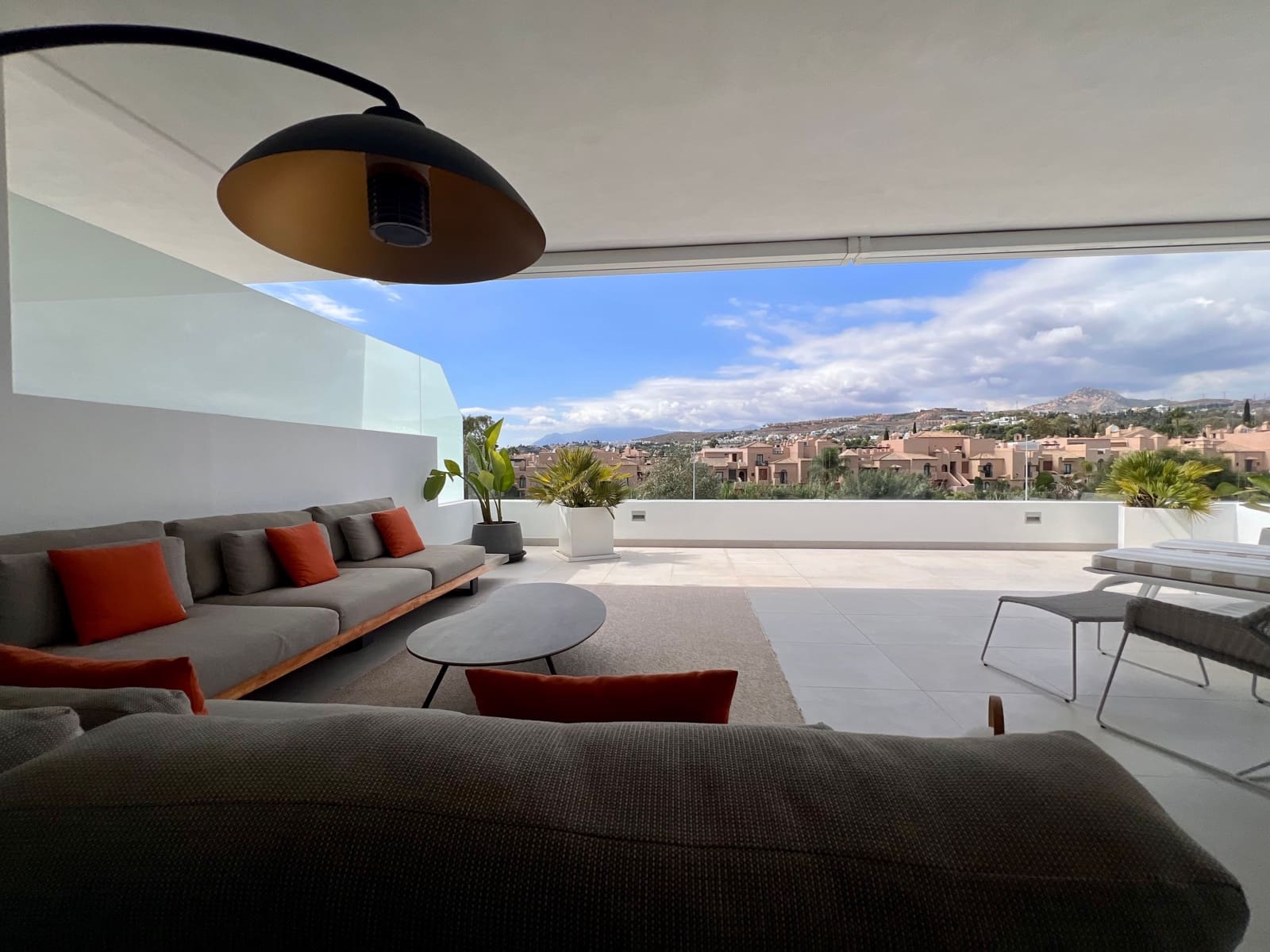 3 quarto Apartamento para venda em New Golden Mile com piscina - 895 000 € (Ref: 9275820)