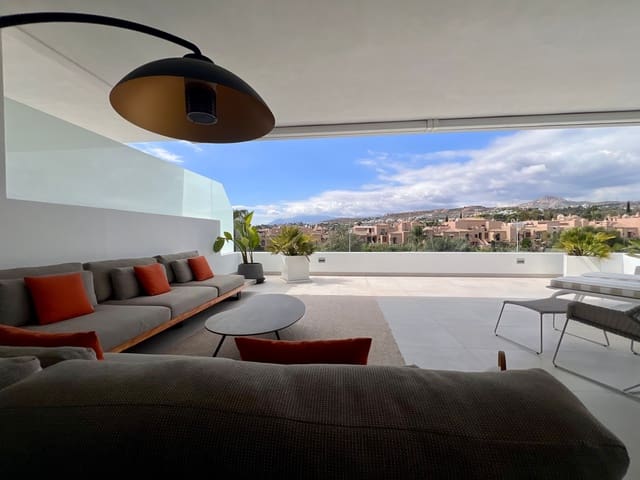 Apartamento de 3 habitaciones en New Golden Mile, Estepona en venta con piscina - 895.000 € (Ref: 9275820)