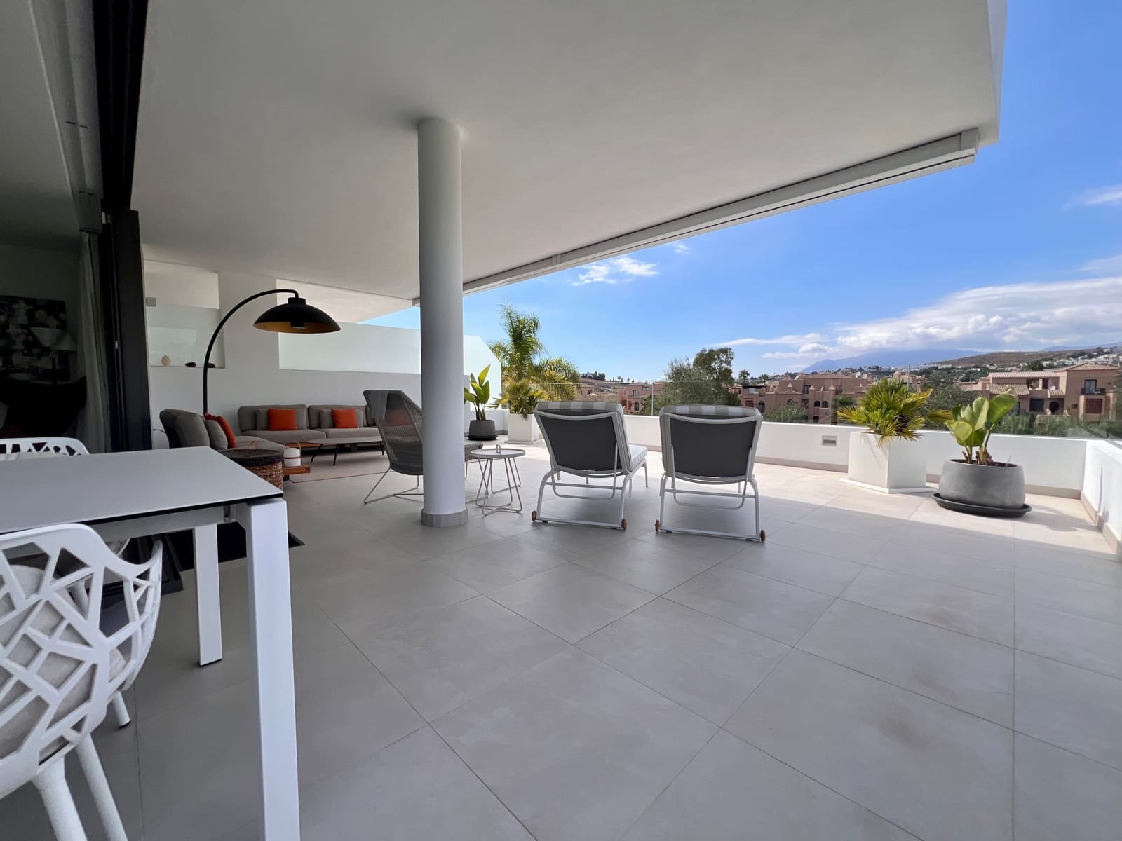 3 quarto Apartamento para venda em New Golden Mile com piscina - 895 000 € (Ref: 9275820)