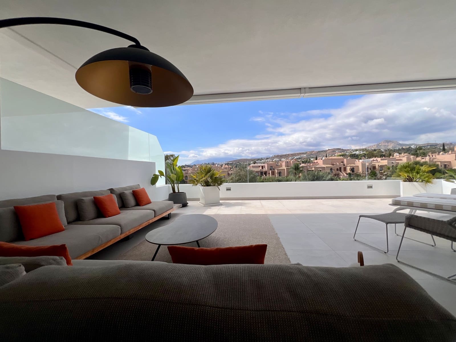 3 quarto Apartamento para venda em New Golden Mile com piscina - 895 000 € (Ref: 9275820)