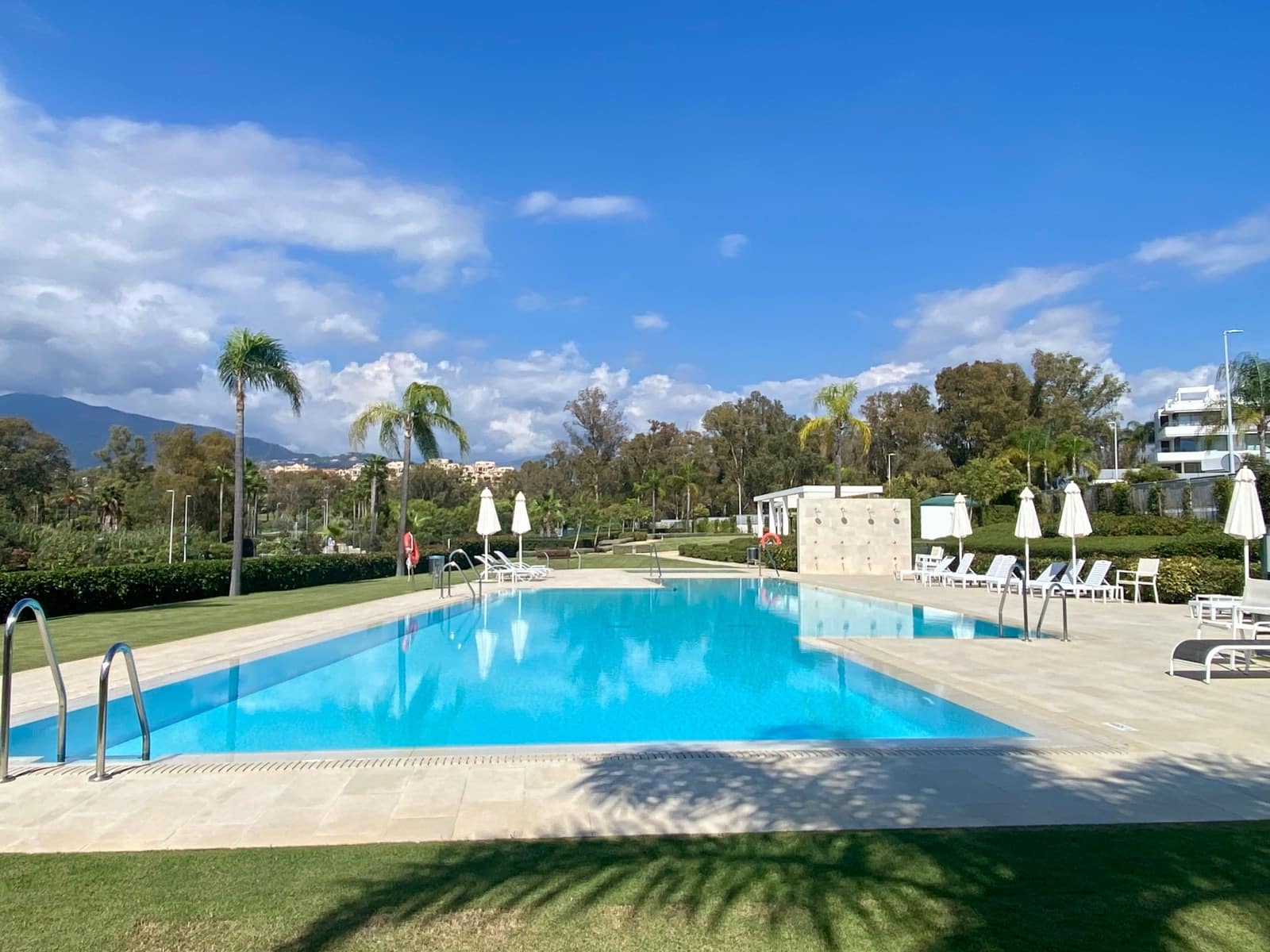 3 quarto Apartamento para venda em New Golden Mile com piscina - 895 000 € (Ref: 9275820)