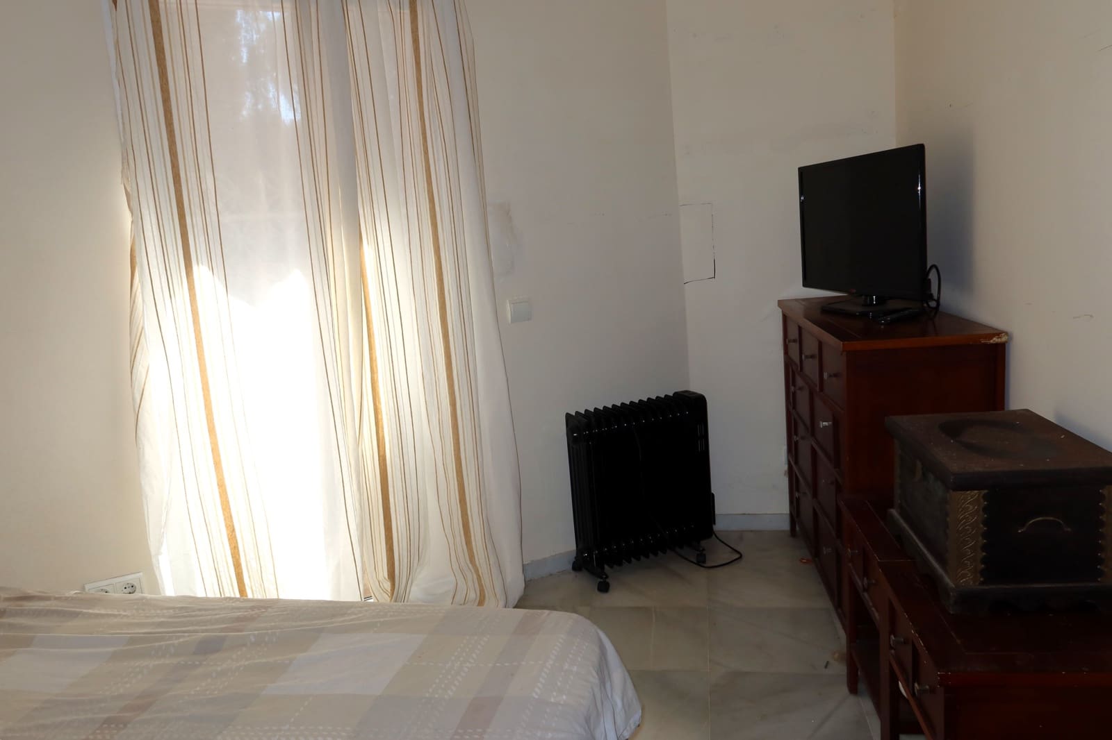 7 bedroom Townhouse for sale in Sotogrande with pool - € 1,100,000 (Ref: 9275941)