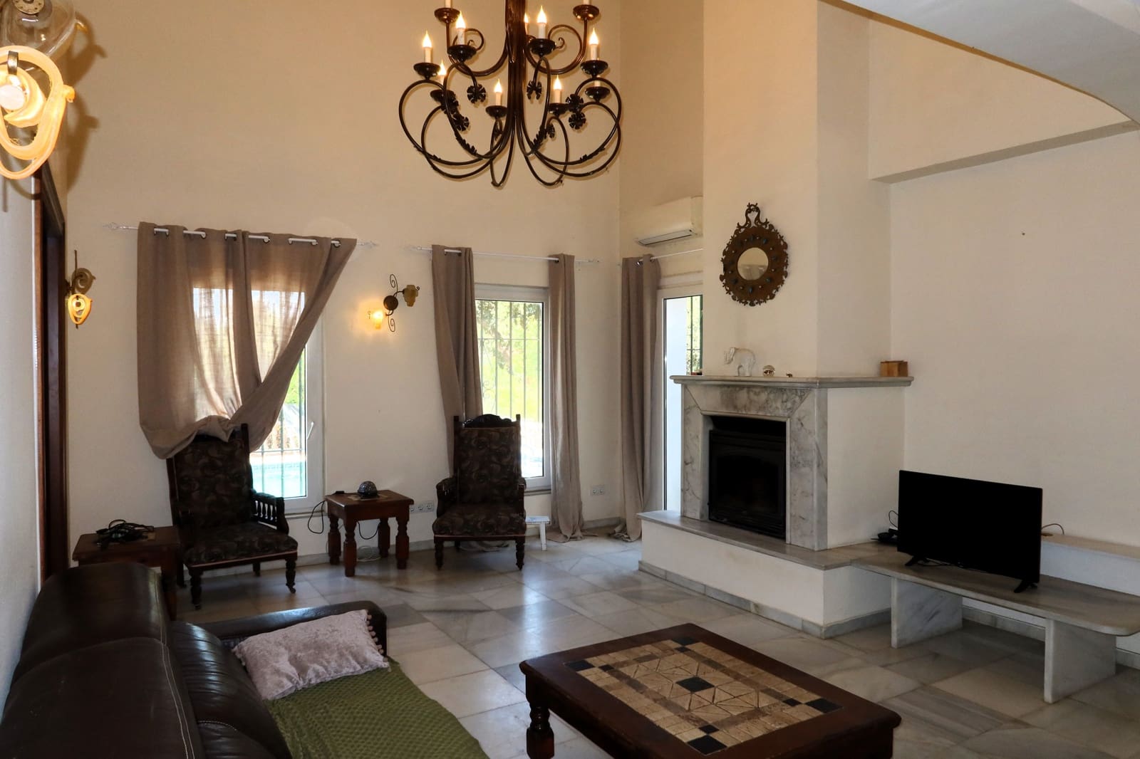 7 bedroom Townhouse for sale in Sotogrande with pool - € 1,100,000 (Ref: 9275941)