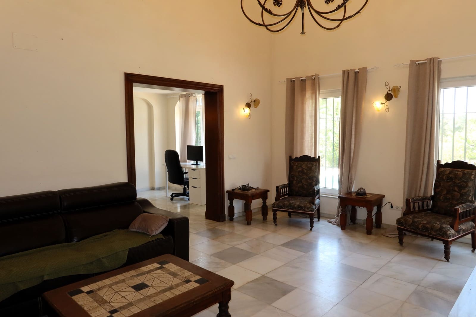 7 bedroom Townhouse for sale in Sotogrande with pool - € 1,100,000 (Ref: 9275941)