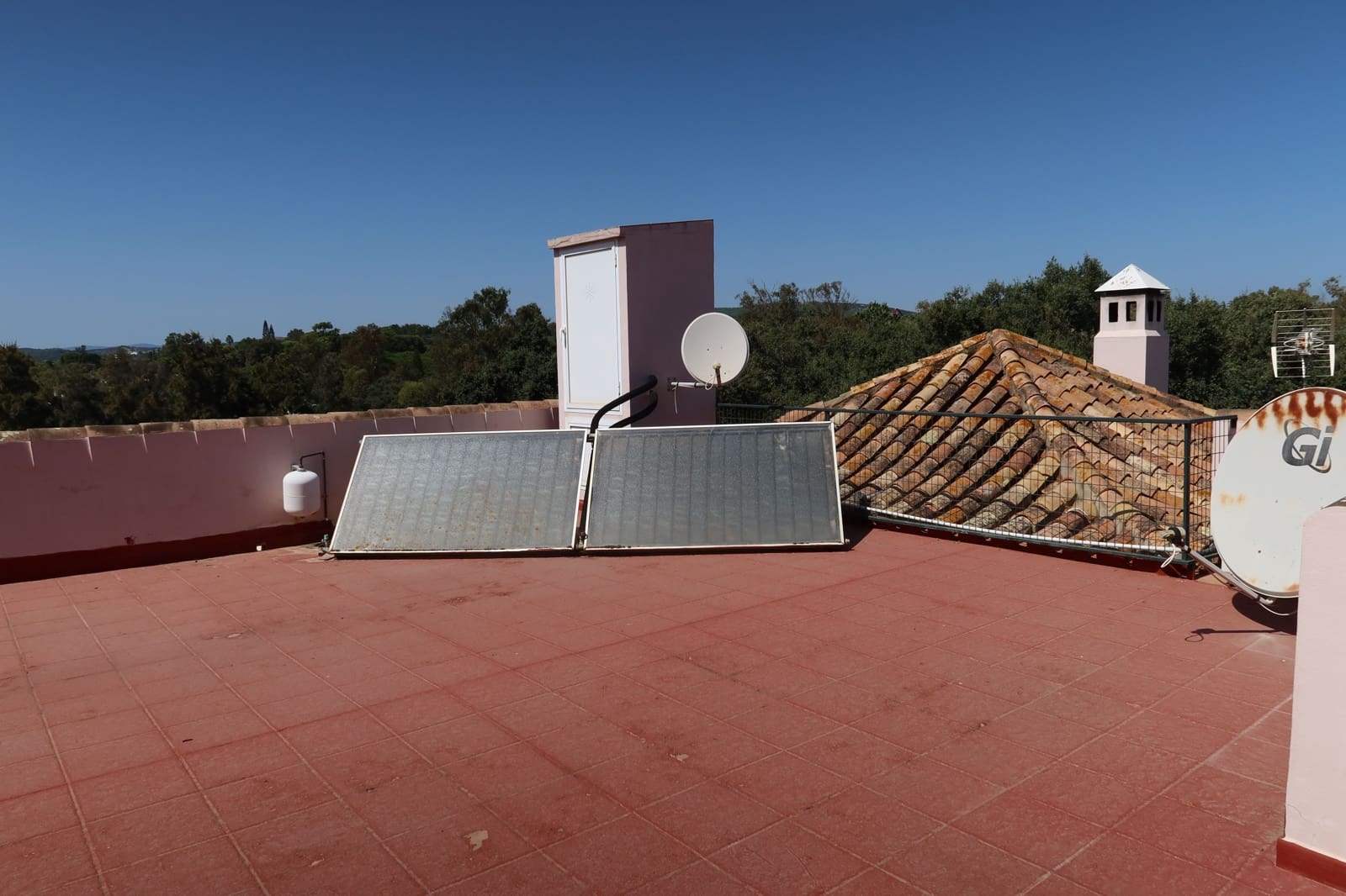 7 bedroom Townhouse for sale in Sotogrande with pool - € 1,100,000 (Ref: 9275941)