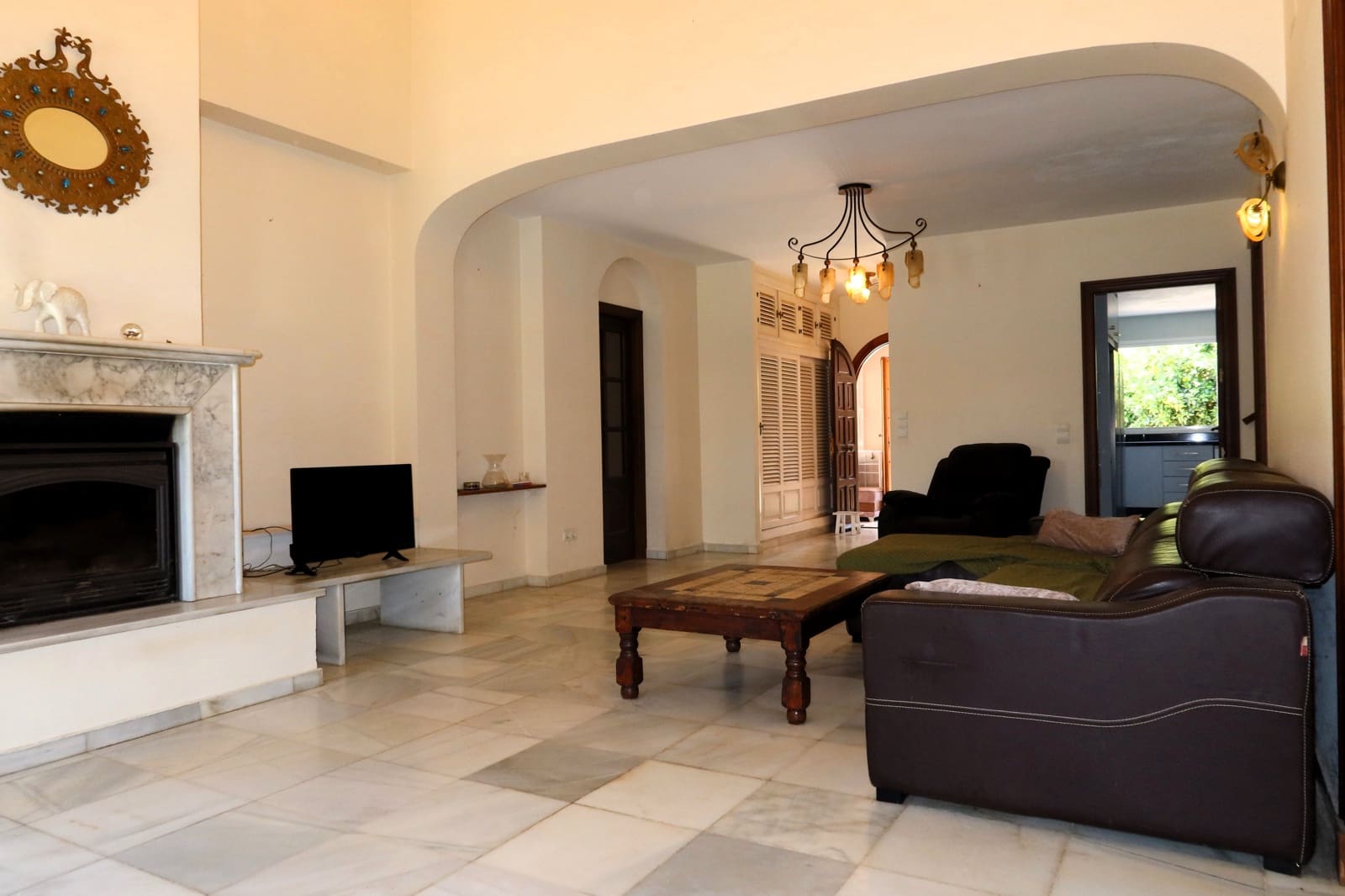 7 bedroom Townhouse for sale in Sotogrande with pool - € 1,100,000 (Ref: 9275941)