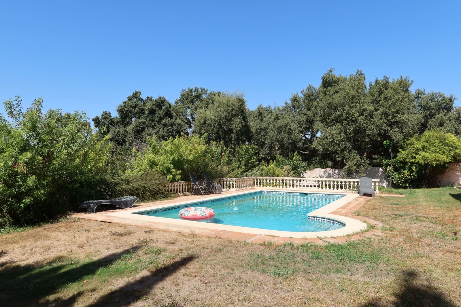 7 bedroom Townhouse for sale in Sotogrande with pool - € 1,100,000 (Ref: 9275941)