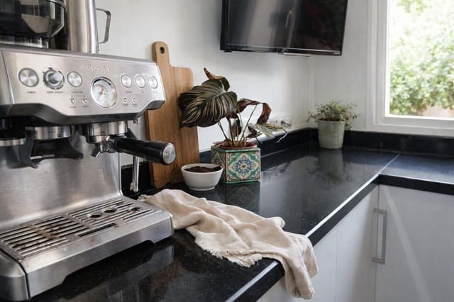 7 sypialnia Willa na sprzedaż w Sotogrande Costa, San Roque z basenem - 1 200 000 € (Ref: 9275941)