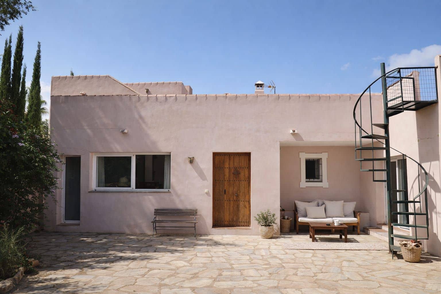 7 Zimmer Villa zu verkaufen in Sotogrande mit Pool - 1.200.000 € (Ref: 9275941)