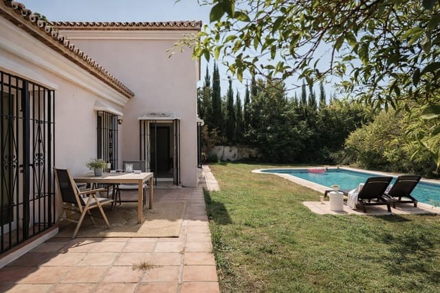 7 sypialnia Willa na sprzedaż w Sotogrande Costa, San Roque z basenem - 1 200 000 € (Ref: 9275941)