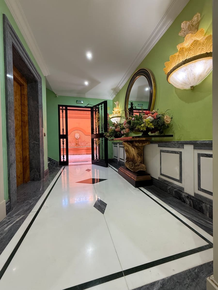 2 bedroom Apartment for sale in Marbella - € 2,950,000 (Ref: 9278717)