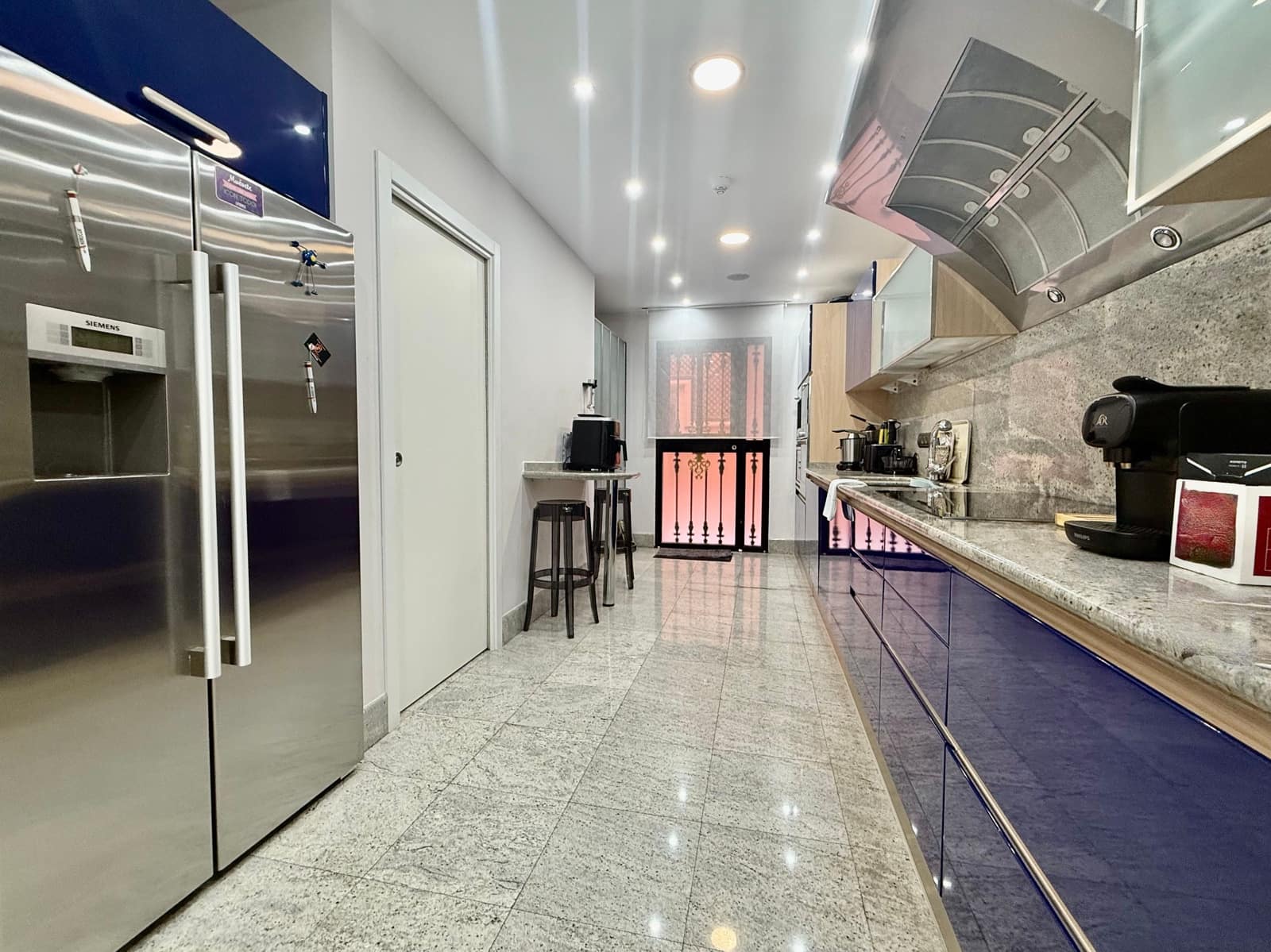 2 bedroom Apartment for sale in Marbella - € 2,950,000 (Ref: 9278717)