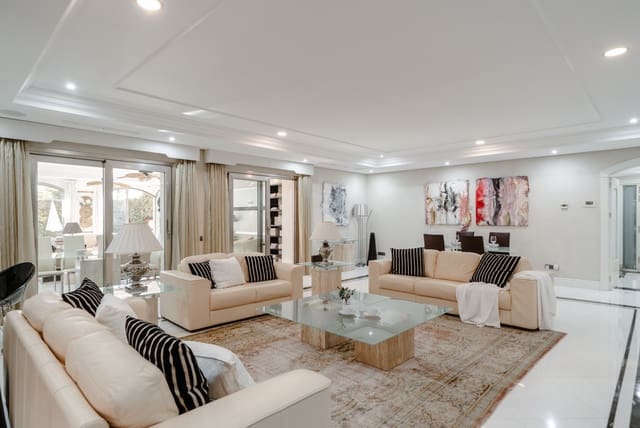 2 quarto Apartamento para venda em Puerto Banus, Marbella - 2 950 000 € (Ref: 9278717)