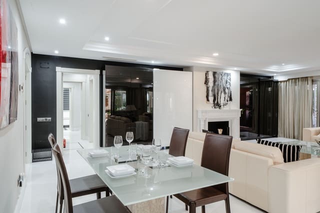 2 quarto Apartamento para venda em Puerto Banus, Marbella - 2 950 000 € (Ref: 9278717)