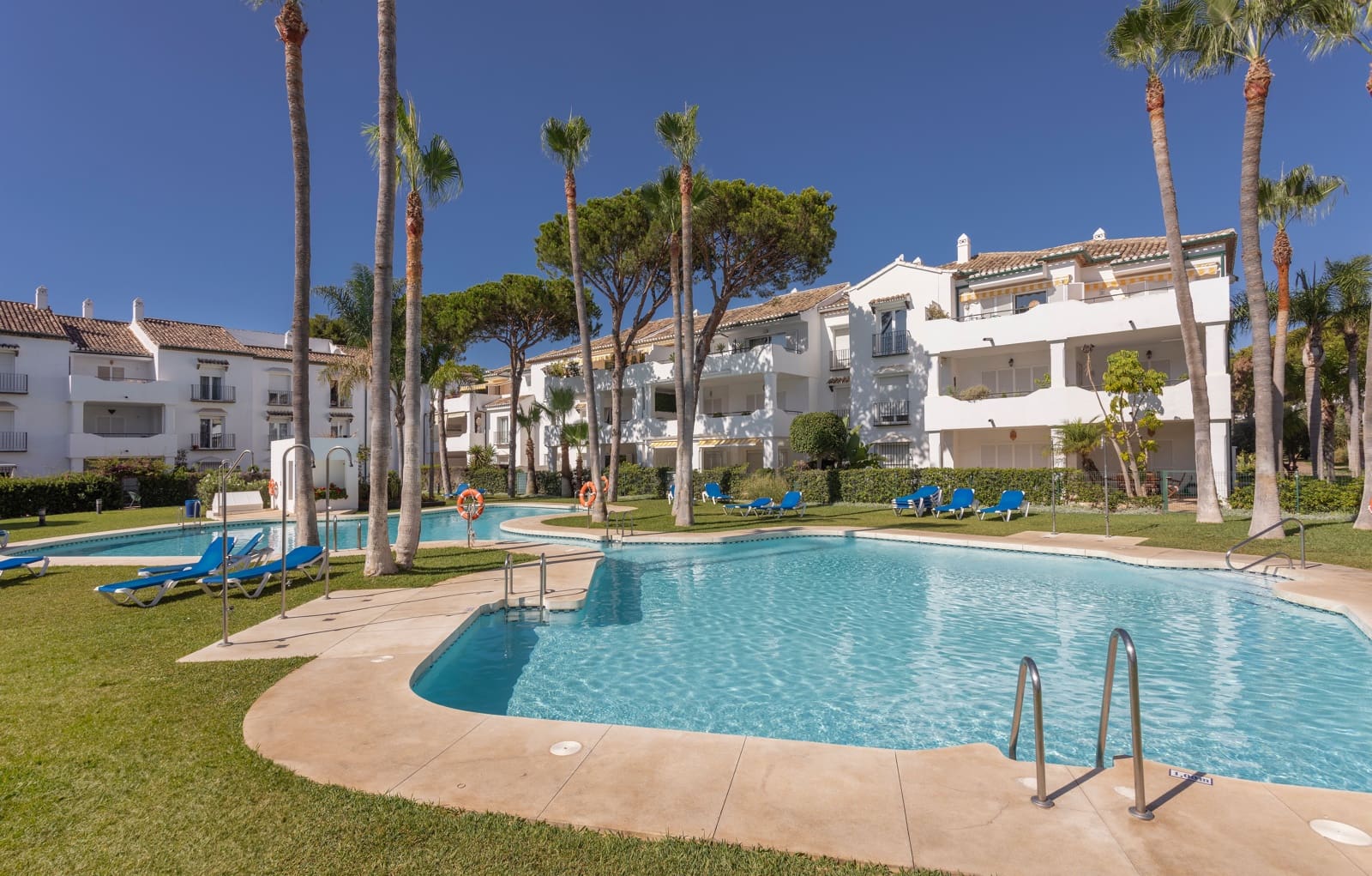 2 soverom Leilighet til leie i Estepona med svømmebasseng - € 3 000 (Ref: 9278718)