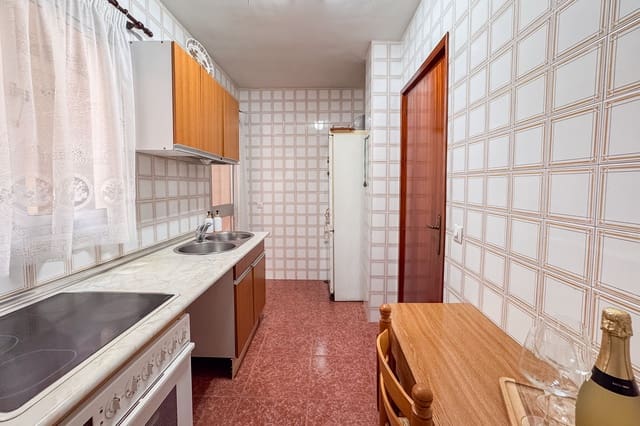 3 makuuhuone Huoneisto myytävänä paikassa Centro ciudad, Fuengirola - 240 000 € (Ref: 9283944)