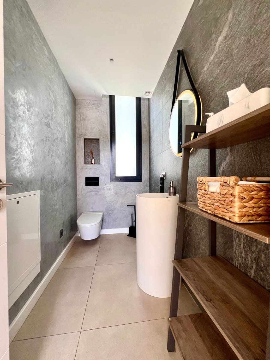 4 soverom Villa til salgs i El Paraiso med svømmebasseng - € 1 775 000 (Ref: 9287318)