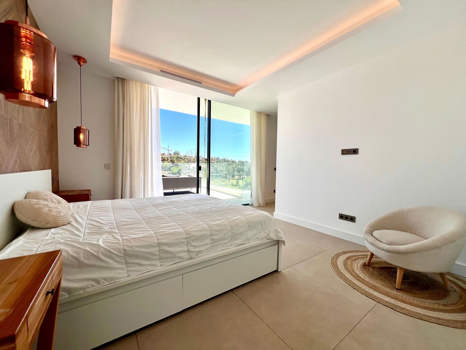 4 soverom Villa til salgs i El Paraiso med svømmebasseng - € 1 775 000 (Ref: 9287318)