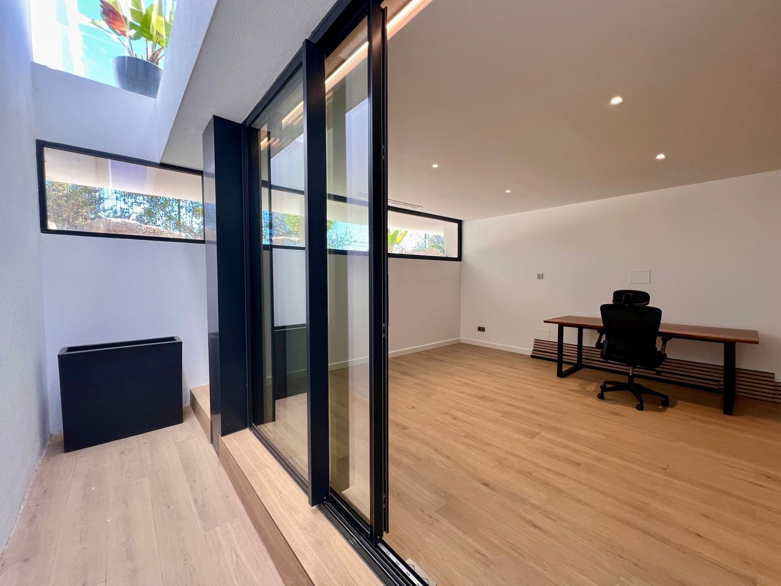 4 soverom Villa til salgs i El Paraiso med svømmebasseng - € 1 775 000 (Ref: 9287318)