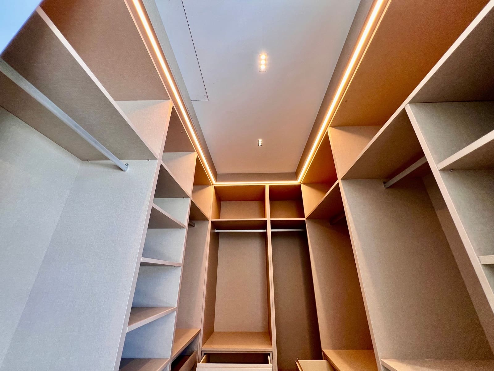 4 soverom Villa til salgs i El Paraiso med svømmebasseng - € 1 775 000 (Ref: 9287318)