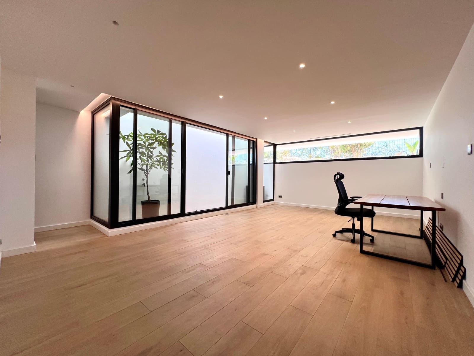 4 soverom Villa til salgs i El Paraiso med svømmebasseng - € 1 775 000 (Ref: 9287318)