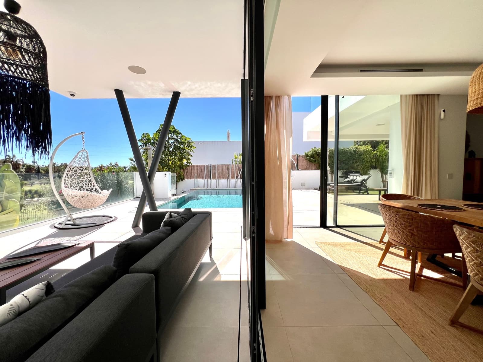 4 soverom Villa til salgs i El Paraiso med svømmebasseng - € 1 775 000 (Ref: 9287318)