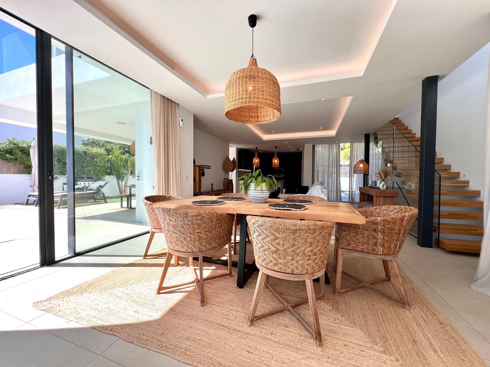 4 soverom Villa til salgs i El Paraiso med svømmebasseng - € 1 775 000 (Ref: 9287318)