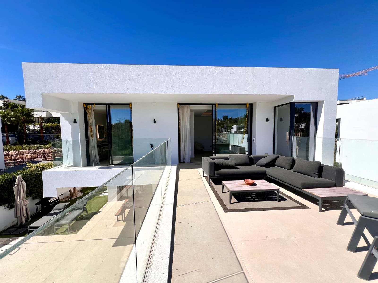 4 soverom Villa til salgs i El Paraiso med svømmebasseng - € 1 775 000 (Ref: 9287318)