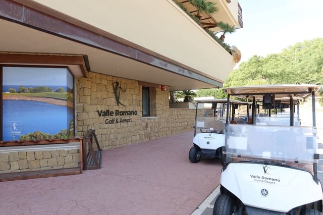 4 makuuhuone Huoneisto myytävänä paikassa Valle Romano Golf, Estepona mukana uima-altaan - 319 000 € (Ref: 9288120)