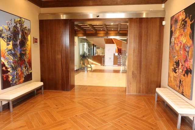 4 makuuhuone Huoneisto myytävänä paikassa Valle Romano Golf, Estepona mukana uima-altaan - 319 000 € (Ref: 9288120)